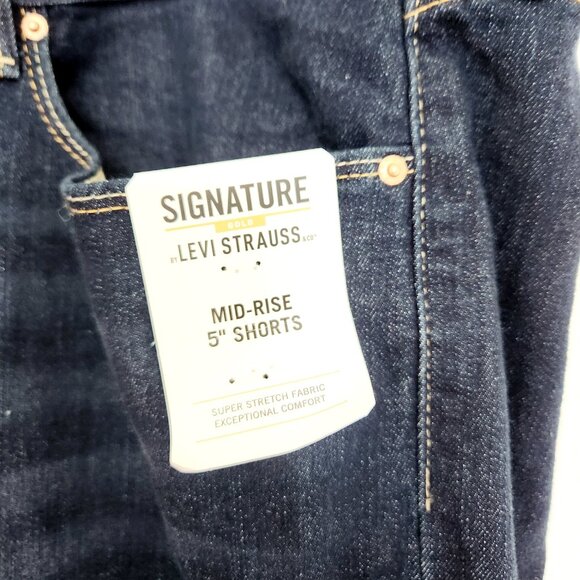 Levis Jean Shorts Women Size 26 Midrise Denim Blue Cuffed Pockets Signature Gold - Picture 3 of 12